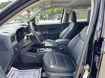 2025 Ford Maverick, $38305.00. Photo 9