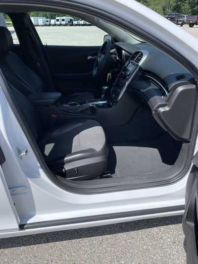 2016 Chevrolet Malibu, $9199.00. Photo 10