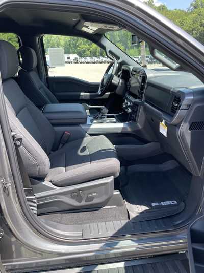 2025 Ford F150 Crew Cab, $57670.00. Photo 12
