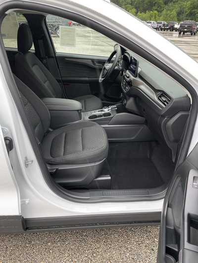 2025 Ford Escape, $29454.57. Photo 11