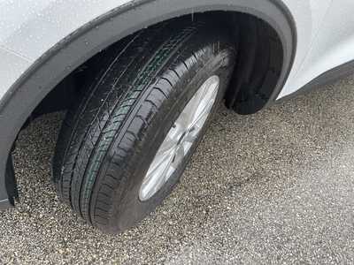 2025 Ford Escape, $29454.57. Photo 9