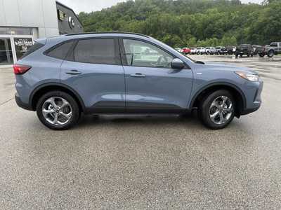 2025 Ford Escape, $33062.15. Photo 2