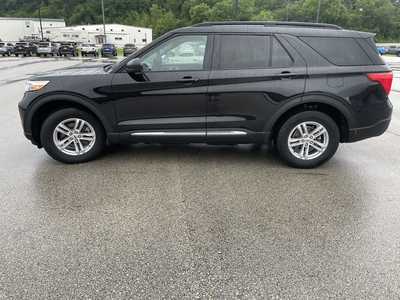 2022 Ford Explorer, $33000.00. Photo 6