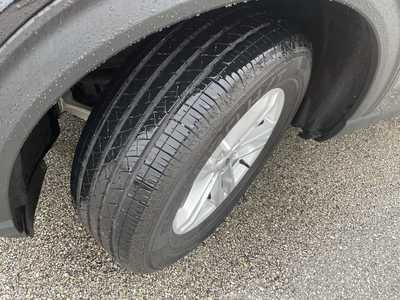 2022 Ford Explorer, $33000.00. Photo 9