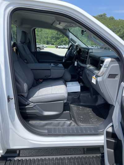2025 Ford F450-8000, $74087.90. Photo 11