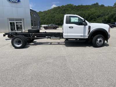 2025 Ford F450-8000, $74087.90. Photo 2