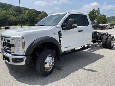 2025 Ford F450-8000, $76415.90. Photo 3