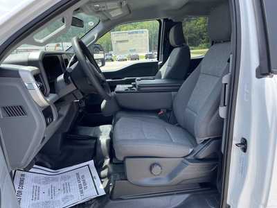 2025 Ford F450-8000, $76415.90. Photo 7