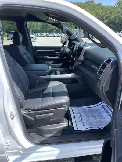 2024 RAM 1500 Crew Cab, $42850.00. Photo 12