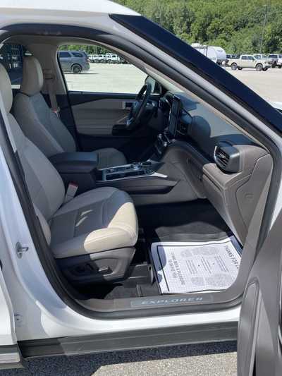 2021 Ford Explorer, $32000.00. Photo 11