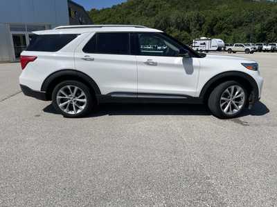 2021 Ford Explorer, $32000.00. Photo 2