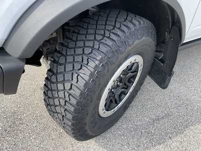 2022 Ford Bronco, $43000.00. Photo 9