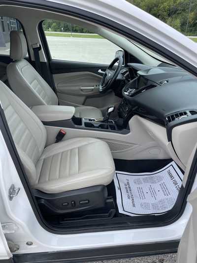 2019 Ford Escape, $19699.00. Photo 11