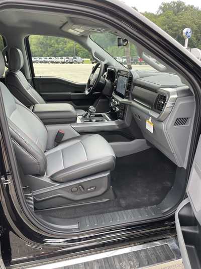 2025 Ford F150 Crew Cab, $65742.60. Photo 12
