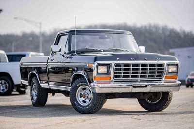 1979 Ford F150 Reg Cab, $32500.00. Photo 2