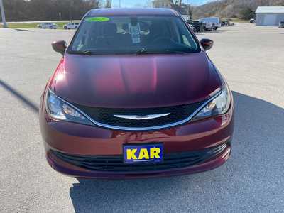 2017 Chrysler Pacifica, $15900.00. Photo 3