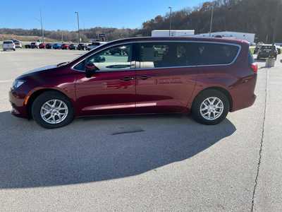 2017 Chrysler Pacifica, $15900.00. Photo 5