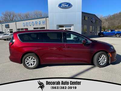 2017 Chrysler Pacifica, $15900.00. Photo 1
