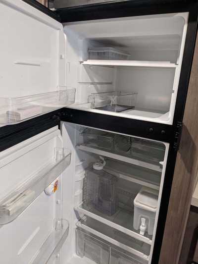 2022 Winnebago Adventurer 29B, $138000.00. Photo 11