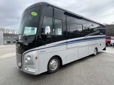 2022 Winnebago Adventurer 29B, $138000.00. Photo 2