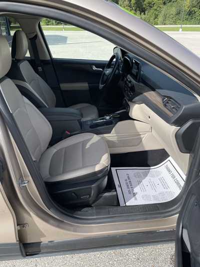 2020 Ford Escape, $21699.00. Photo 11