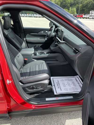 2025 Ford Explorer, $52834.75. Photo 11