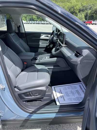 2025 Ford Explorer, $46542.99. Photo 11