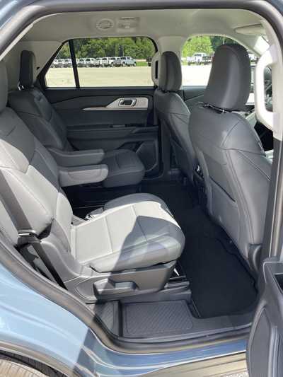 2025 Ford Explorer, $46542.99. Photo 12