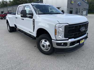 2026 Ford F350 Crew Cab, $76310.00. Photo 3