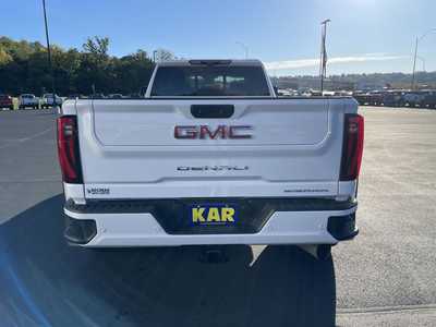 2024 GMC 3500 Crew Cab, $76000.00. Photo 7