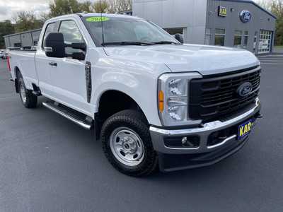 2023 Ford F350 Ext Cab, $40000.00. Photo 3