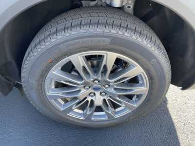 2025 Ford Explorer, $47879.75. Photo 8