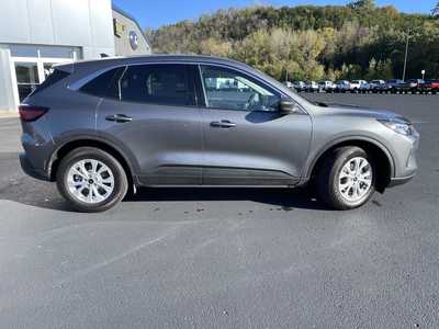 2024 Ford Escape, $23499.00. Photo 2