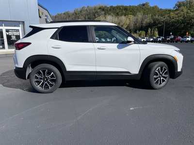 2023 Chevrolet TrailBlazer, $21599.00. Photo 2