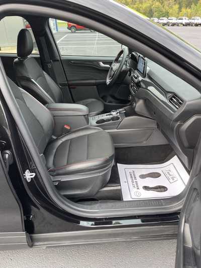 2025 Ford Escape, $33636.00. Photo 11