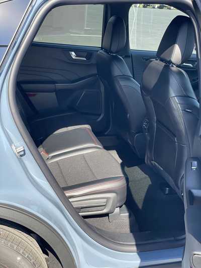 2025 Ford Escape, $35585.25. Photo 12