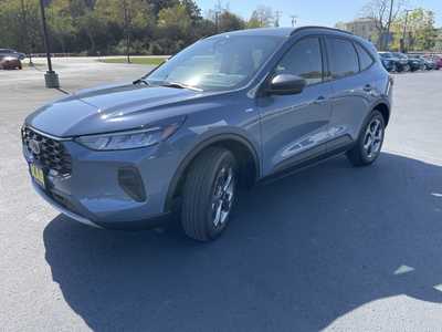 2025 Ford Escape, $35585.25. Photo 5