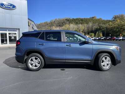 2024 GMC Terrain, $23699.00. Photo 2
