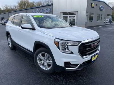 2024 GMC Terrain, $24999.00. Photo 3