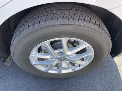 2024 Chevrolet Equinox, $22999.00. Photo 8