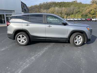 2024 GMC Terrain, $23999.00. Photo 2