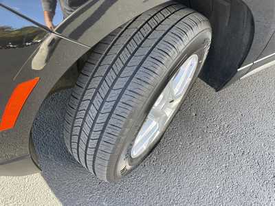 2024 Chevrolet Equinox, $23699.00. Photo 9