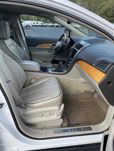 2011 Lincoln MKX, $0.00. Photo 11