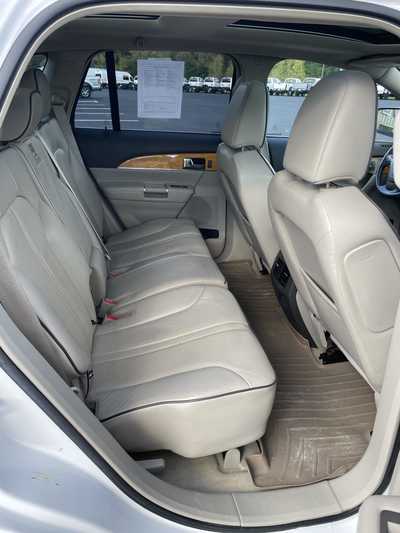 2011 Lincoln MKX, $0.00. Photo 12