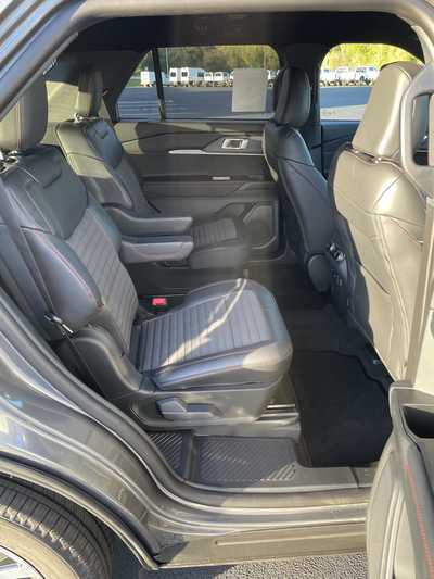 2025 Ford Explorer, $46630.75. Photo 12