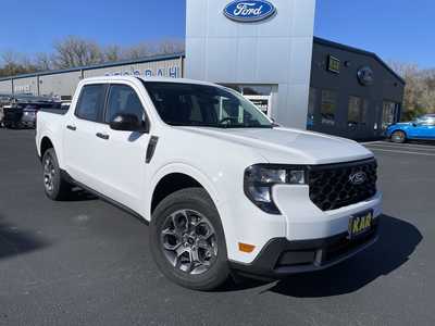 2025 Ford Maverick, $34632.75. Photo 3