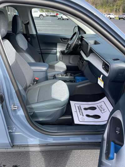 2025 Ford Maverick, $34092.75. Photo 12