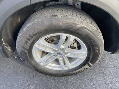 2021 Ford Explorer, $28000.00. Photo 9