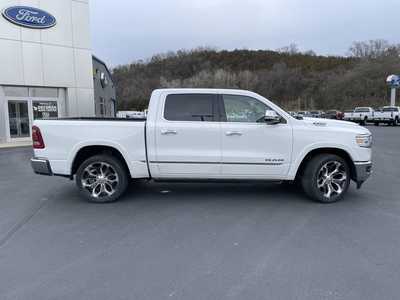 2019 RAM 1500 Crew Cab, $35000.00. Photo 2