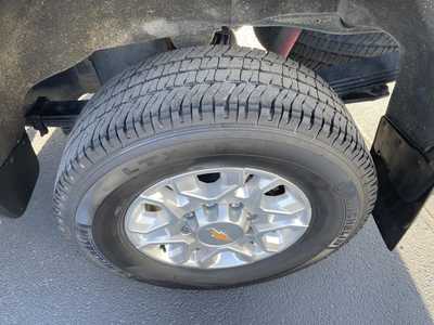 2023 Chevrolet 2500 Crew Cab, $39000.00. Photo 9